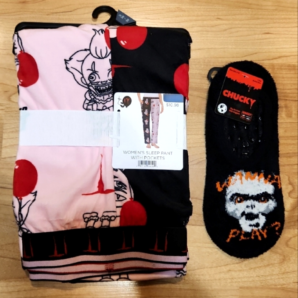 IT sleep pant & Chucky socks